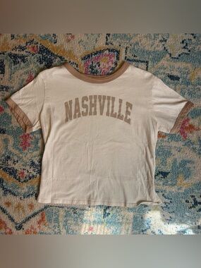 Nashville Graphic Tee – Medium
